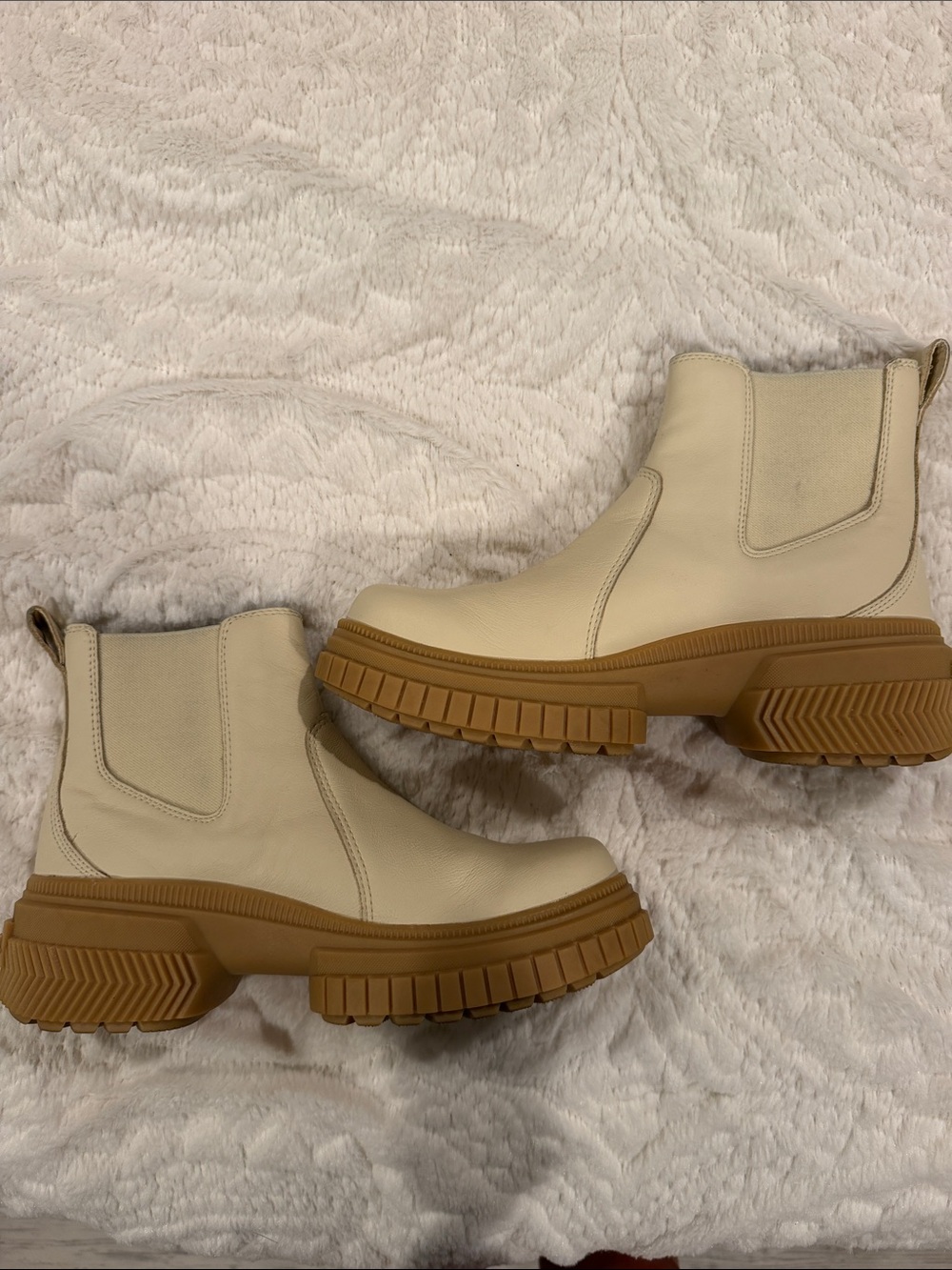 Women’s Sorel Boots - Picture 5 of 8